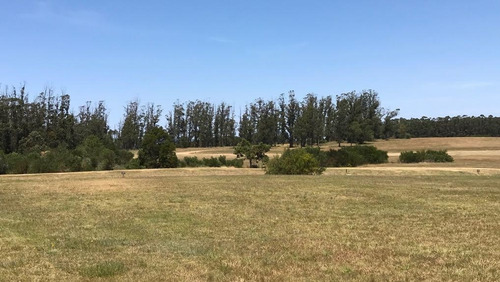 Terreno En Barrio Cerrado Al Mar- Uruguay