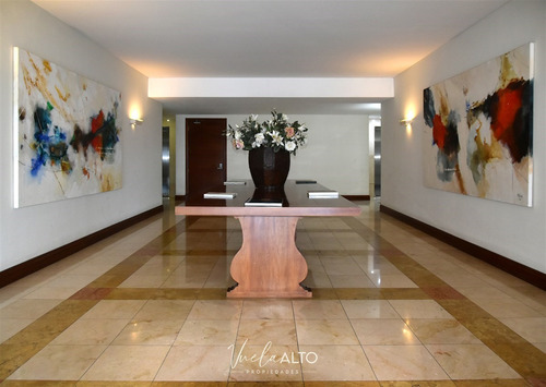 Depto.subida Sta. Teresa Vitacura / Jardin Y Piscina Privada