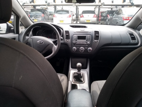 Kia Cerato Pro 1.6 Cc,mec,2015 Cristhian 3173188601