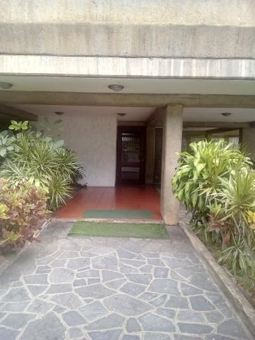 Imagen 5 de 22 de Venta De Hermoso Apartamento En Cumbres De Curumo / Ofc 21-14007
