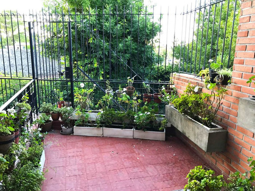 Chalet Estilo Español 5 Amb. En Piñeyro-avellaneda