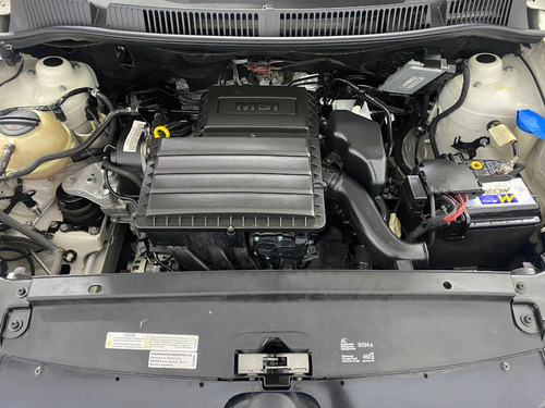 Imagen 12 de 12 de Volkswagen Suran 1.6 Highline Mt 2016-imolaautos