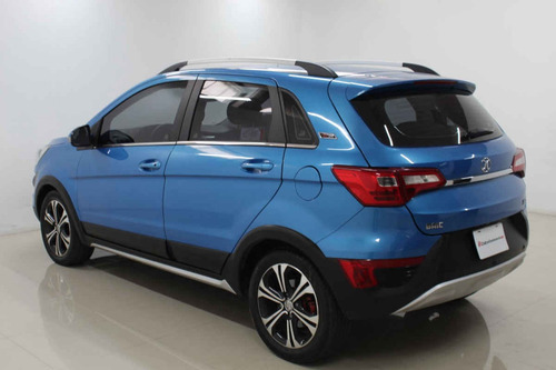 Imagen 3 de 15 de Baic X25 Crossover 2019 4 Cilindros