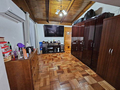 Casa Esquina Con Local Comercial, Comuna De Independencia