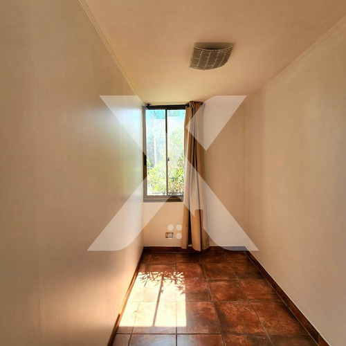 Venta Amplio Departamento, Piso 1, San Miguel