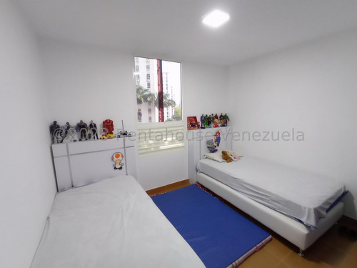 Imagen 2 de 30 de Moderno Y Remodelado Apartamento En Venta Con Conexión A Planta Electrica En El Este De Barquisimeto Lp 245899