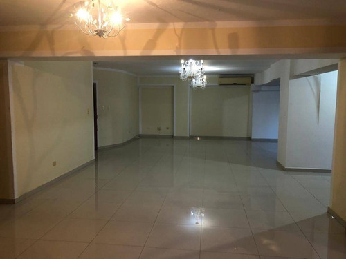 Imagen 5 de 12 de Venta De Amplio Pent House En La Trigaleña Valencia. Código 440181