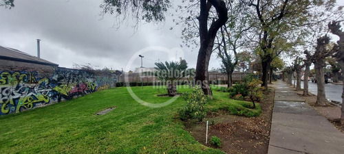 Casa En Venta De 3 Dorm. En Maipú