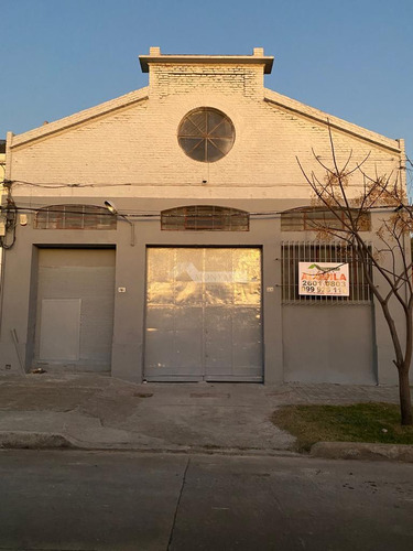 Local Galpon Deposito La Blanqueada Venta Dulcinea Y Luis A. De Herrera Y Pasos Nuevocentro 550m