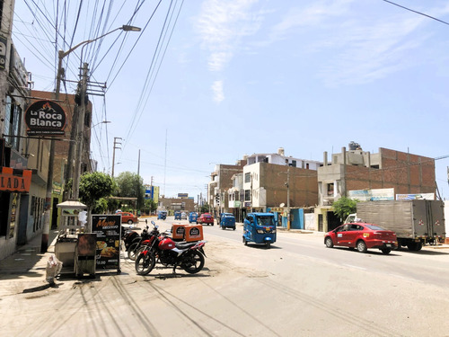 Local De Estreno En 2do Piso Con 240 M2 A 1700 Soles