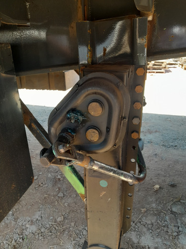 Carreta Semi Reboque C/ Pneus