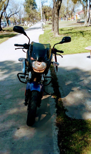 Imagen 2 de 3 de Bajaj Rouser 180