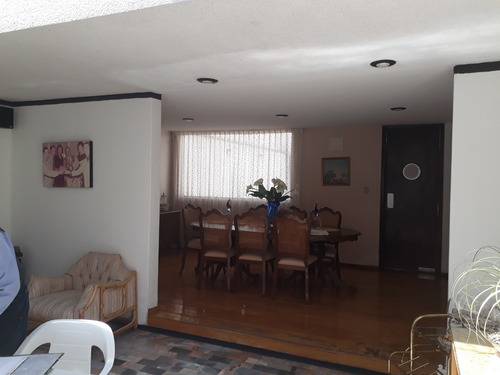 Imagen 3 de 14 de Vende Casa En Toriello Guerra . Amplia E Iluminada