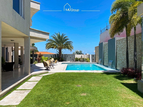 Imagen 9 de 21 de M&l Group, Vende Moderna Y Amplia Casa En Villa Antillana