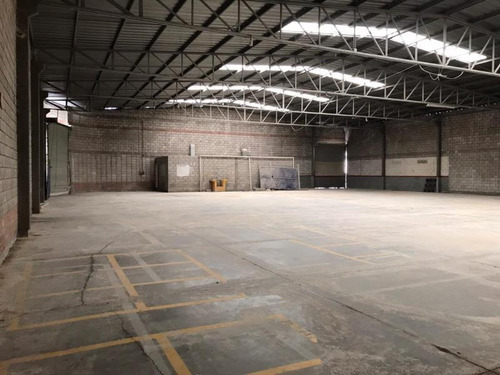 Imagen 1 de 10 de Bodega En Renta En Parque Industial Oriente