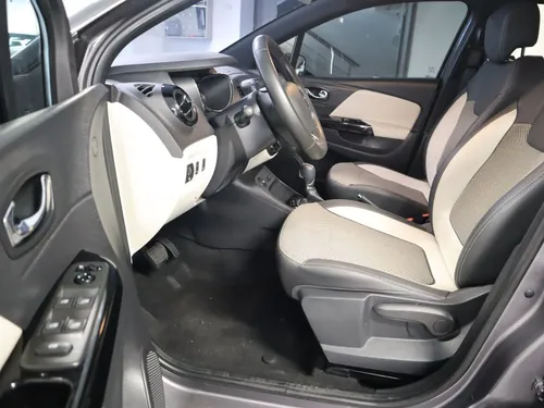 Renault Captur 2.0 Intens Automática