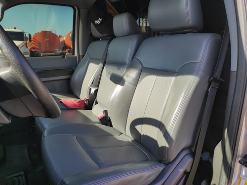 Imagen 6 de 13 de Camiones Plataforma Ford F-350 Super Duty