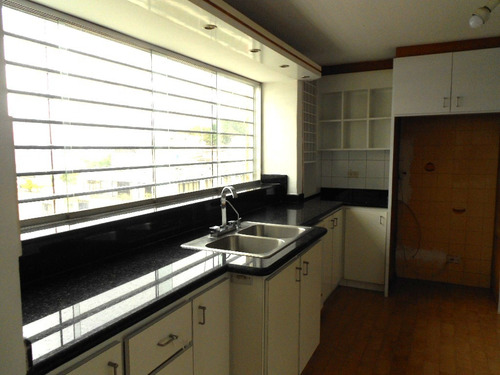 Vendo En Los Samanes Pent House 270 M2, 4 Hab/ 4 Baños/ 3 Ptos.