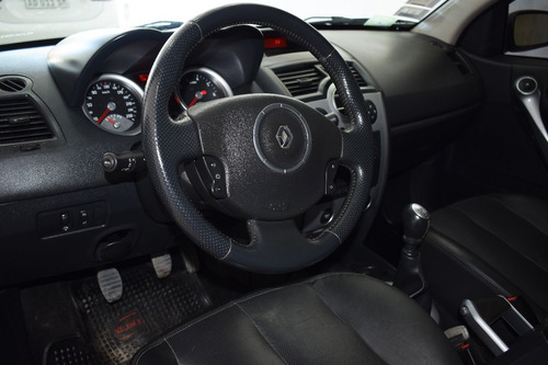 Imagen 6 de 8 de Renault Megane 2 In Black 2.0