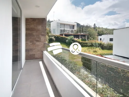 Venta Casa Unifamiliar Área 530m2, Alto Del Escobero