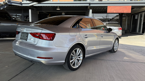 Audi A3 1.8 Sedán Attraction At