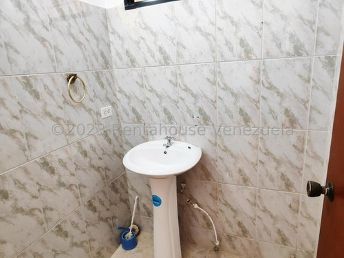 Imagen 20 de 30 de Casa En Alquiler En Cabudare 23-26604 Susana Arrieche