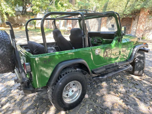 Imagen 8 de 15 de Jeep Renegade Cj7