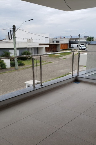 Imagem 20 de 24 de Casa À Venda Em Xangri-lá - Ca00996 - 34962232