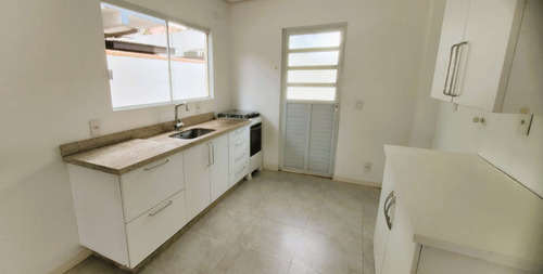 Casa Para Locação No Pico Da Cruz - Rio Tavares