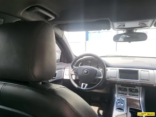 Jaguar XF 2.0 Luxury