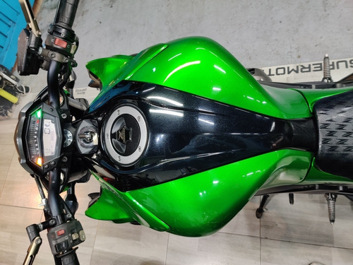 Kawasaki Z1000