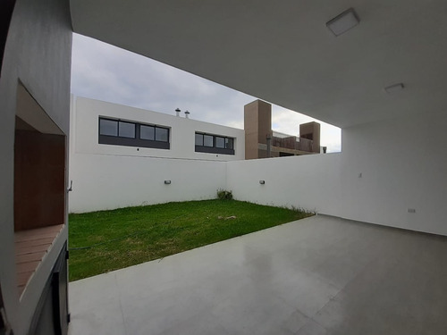 Imagen 13 de 14 de Greenville Ii - Duplex 3 Dorm 3 Baños Patio Galeria Asador - A Estrenar -