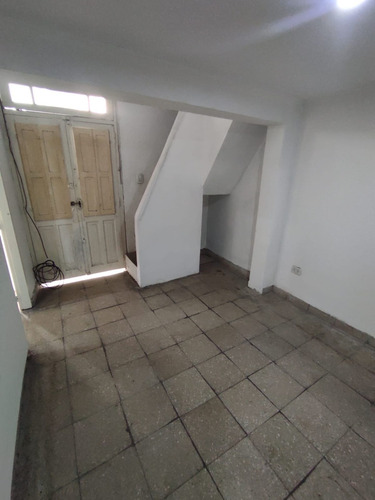 Imagen 4 de 13 de Casa Interna De Pasillo Dos Dormitorios