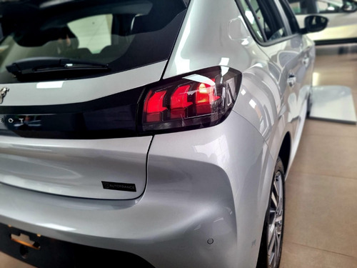 Imagen 20 de 25 de Peugeot 208 Feline Tiptronic 1.6 Stock