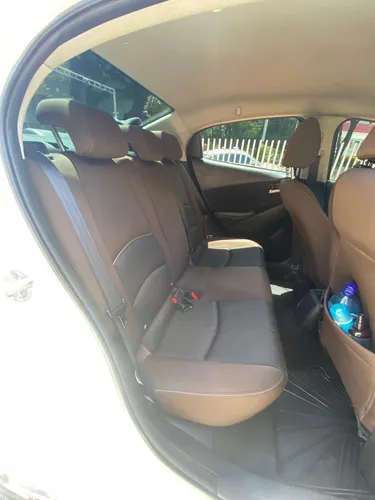 Mazda 2 Touring 1.5 sedan mecanico