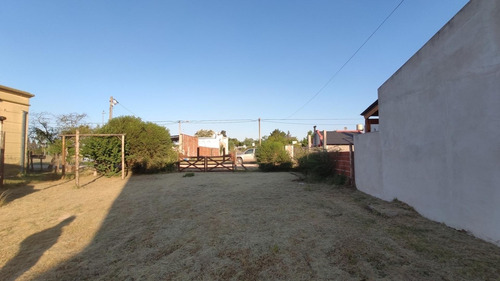 Imagen 11 de 13 de Dos Casas Prefabricadas Y Quincho A Terminar