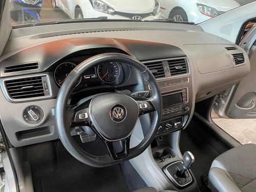 Volkswagen Fox 1.6 16v Msi Highline Total Flex I-motion 5p