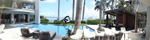 Imagen 19 de 30 de Casa Luxury En Venta, Amueblada, 4 Recámaras, Salón Tv, Muelle, Isla Dorada, Zona Hotelera Cancún
