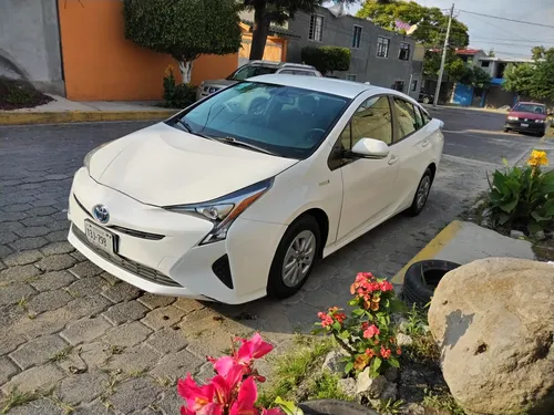 Toyota Prius 1.8 Base Cvt