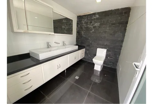 Casa En Venta En La Lagunita