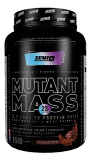 Suplemento en polvo Star Nutrition Mutant Mass proteínas sabor chocolate suizo en pote de 1.53kg