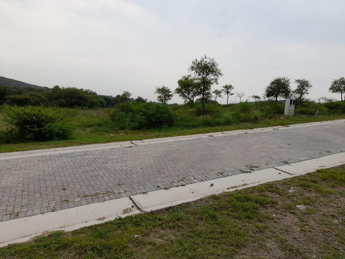 Imagen 10 de 13 de Lote De 453 M2 En Venta En Colinas De La Deseada. Seguridad 24 Hs. Excelentes Vistas.