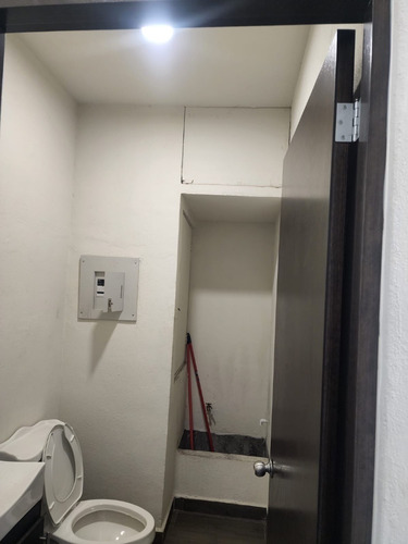 Imagen 5 de 5 de Local En Renta Planta Baja Dentro Plaza