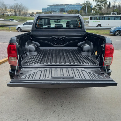 Toyota Hilux 2.8 Cd Srx 177cv 4x4