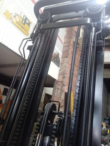 Imagem 10 de 15 de Empilhadeira Manitou Mi30g*2017/18*glp*torre 6 Mts Repasse