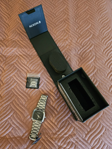 Reloj Nixon Análogo Unisex Impecable (Usado)