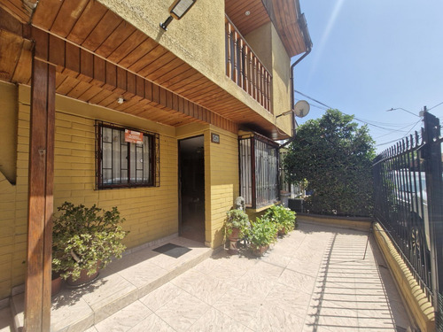 Hogares, Vende Amplia Casa 5d2b - Metro Las Parcelas - Avda.
