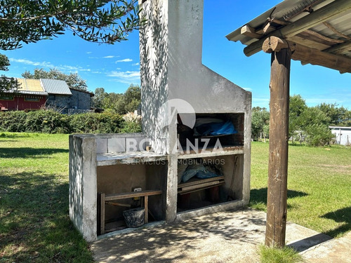 Casa En Venta A Tres Cuadras De La Playa. Piriápolis - Punta Negra. 1590 Metros Cuadrados De Terreno.