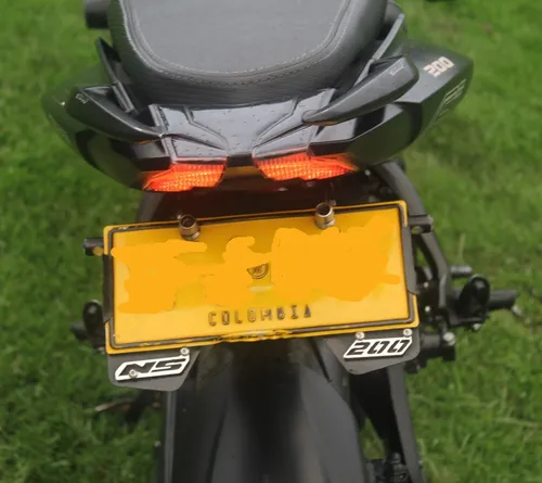 Pulsar Ns 200 Fi Negro Brillante Modelo: 2022