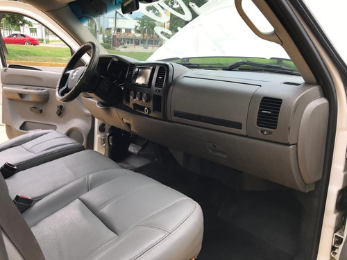 Imagen 7 de 12 de Chevrolet Silverado